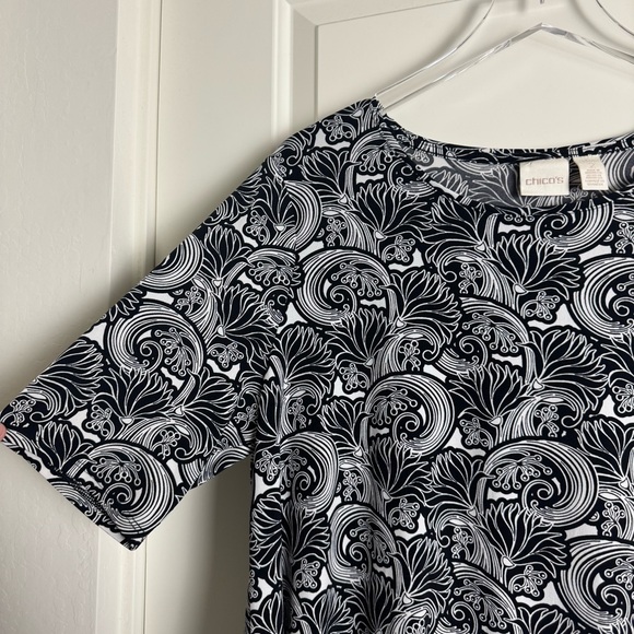 Chico’s Black White Stretchy Tee - Picture 3 of 8